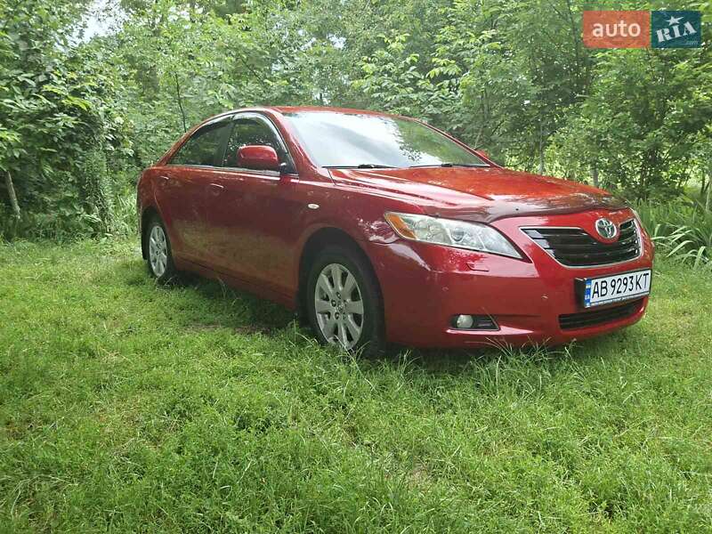 Седан Toyota Camry 2008 в Виннице