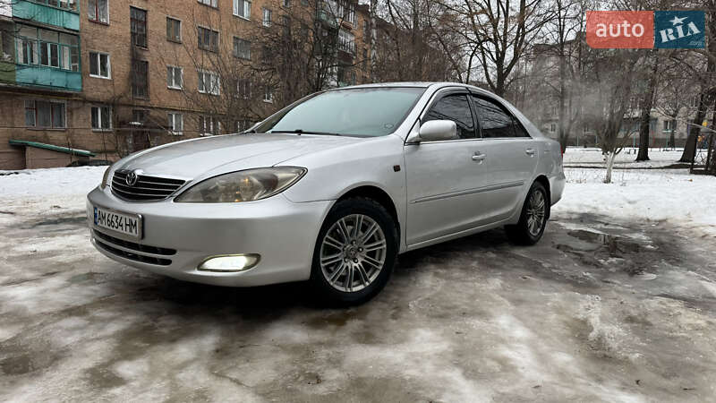 Седан Toyota Camry 2001 в Бердичеве