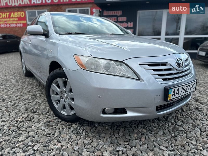 Седан Toyota Camry 2008 в Смілі