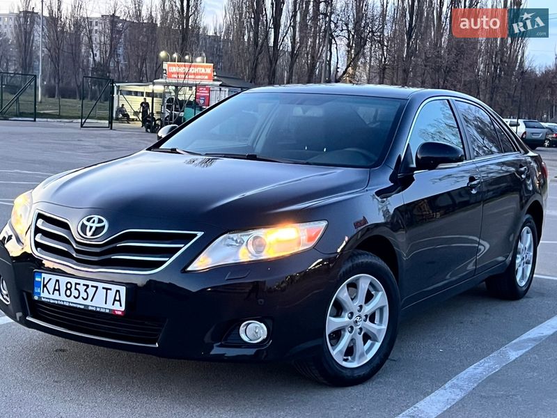 Седан Toyota Camry 2009 в Києві