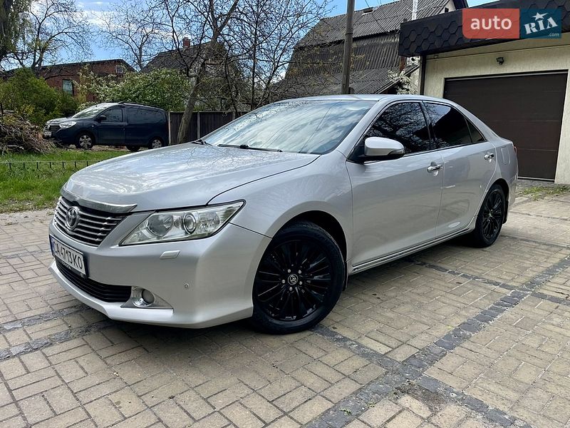 Седан Toyota Camry 2012 в Киеве