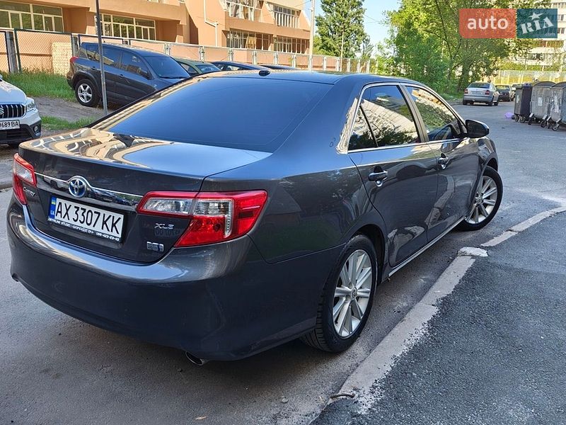 Седан Toyota Camry 2012 в Киеве