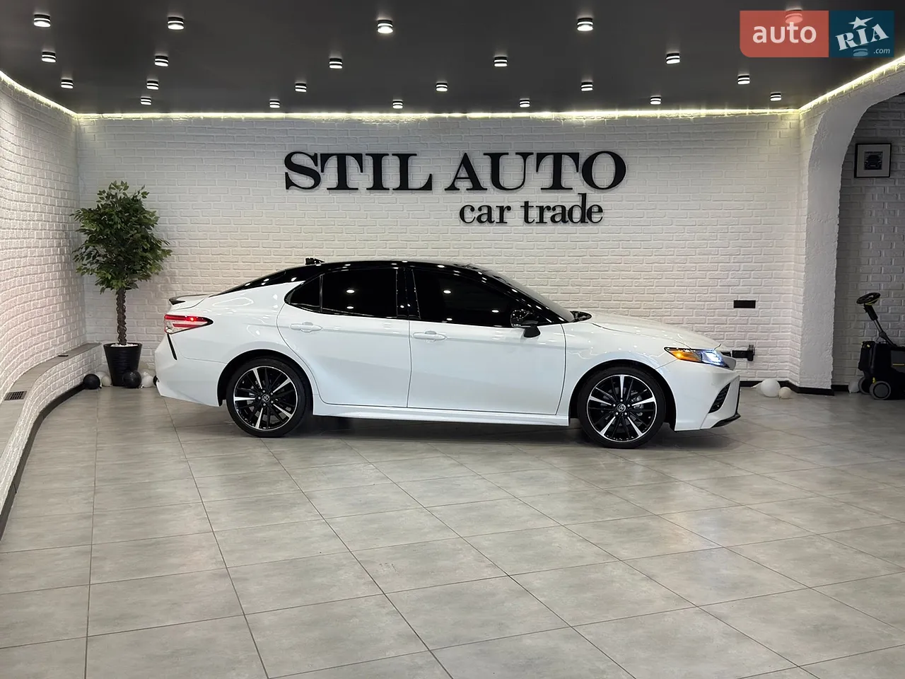 Toyota Camry 2019 photo 5