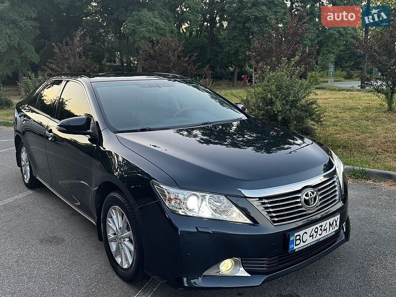 Седан Toyota Camry 2013 в Киеве Седан Toyota Camry 2013 в Киеве