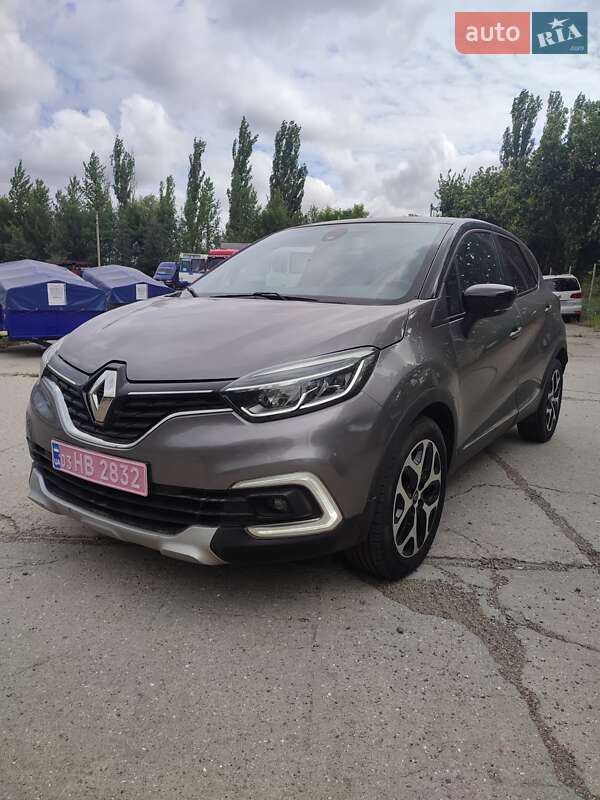 Позашляховик / Кросовер Renault Captur 2018 в Южноукраїнську