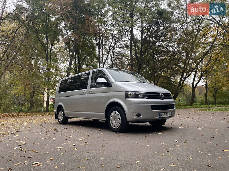 Минивэн Volkswagen Caravelle 2014 в Киеве