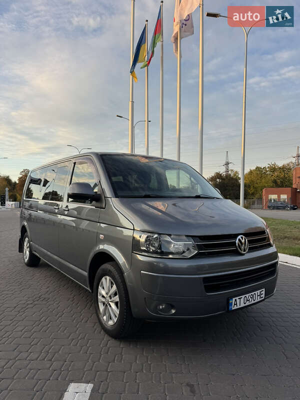 Минивэн Volkswagen Caravelle 2010 в Днепре Минивэн Volkswagen Caravelle 2010 в Днепре