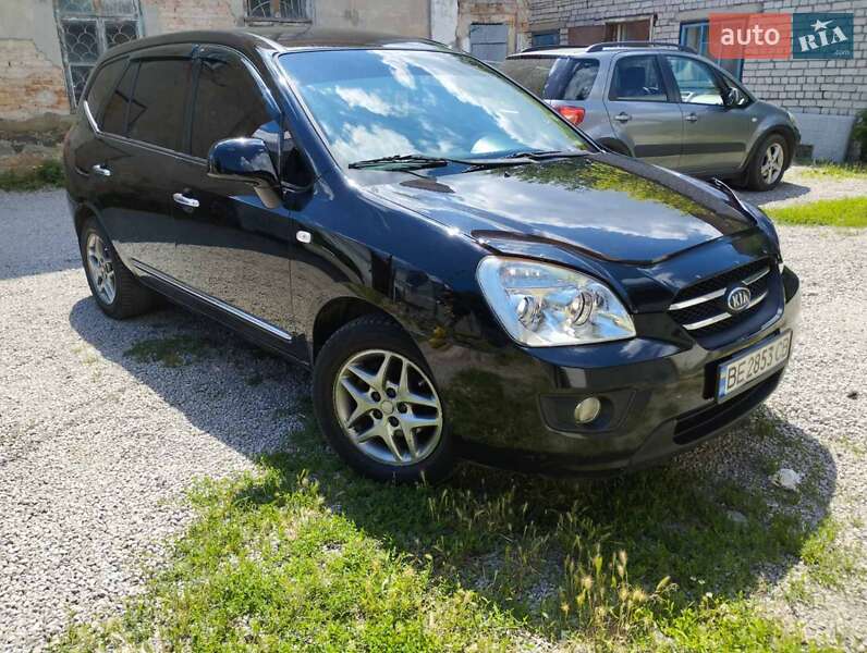 Минивэн Kia Carens 2008 в Кропивницком