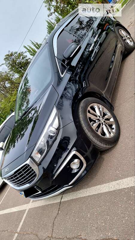 Минивэн Kia Carnival 2016 в Одессе