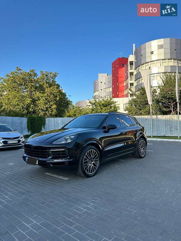 Позашляховик / Кросовер Porsche Cayenne 2017 в Києві