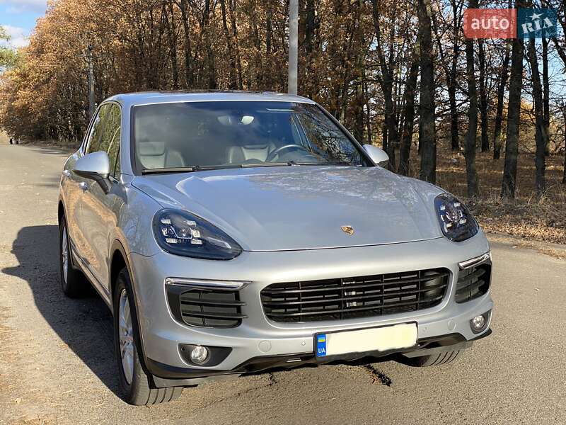 Внедорожник / Кроссовер Porsche Cayenne 2017 в Киеве