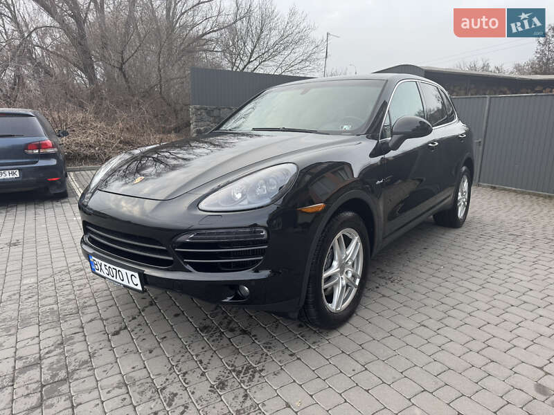 Внедорожник / Кроссовер Porsche Cayenne 2014 в Хмельницком