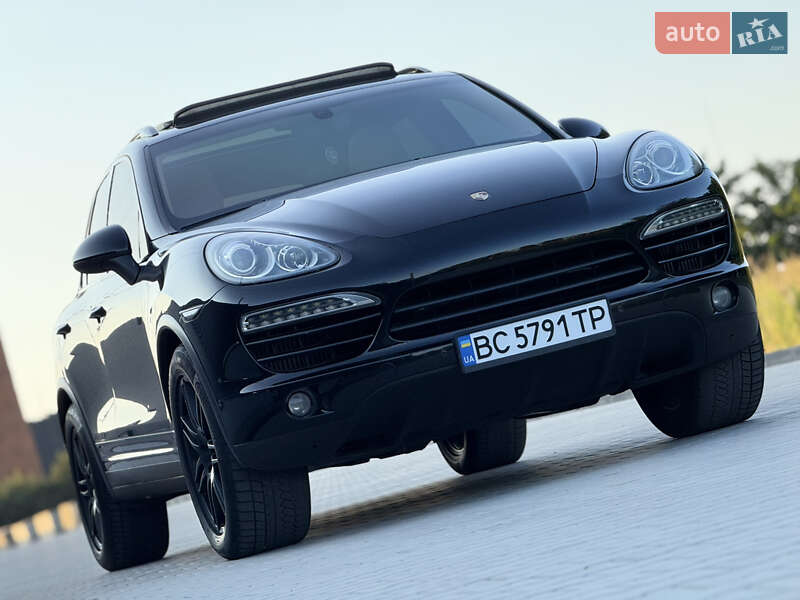 Внедорожник / Кроссовер Porsche Cayenne 2012 в Самборе