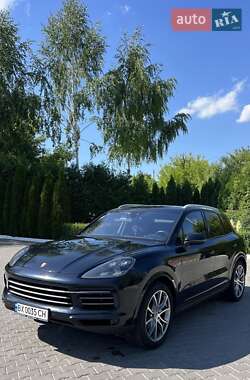 Внедорожник / Кроссовер Porsche Cayenne 2018 в Тернополе