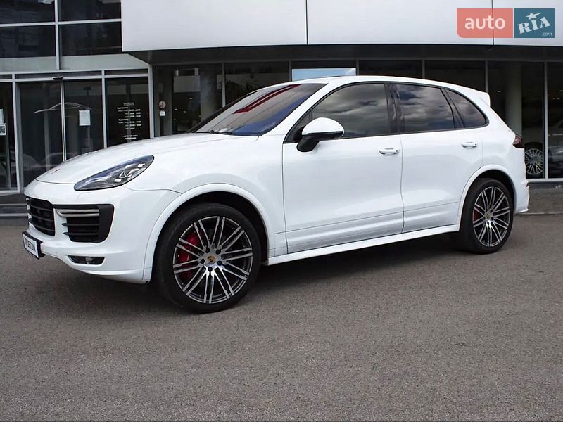 Позашляховик / Кросовер Porsche Cayenne 2015 в Дніпрі Позашляховик / Кросовер Porsche Cayenne 2015 в Дніпрі