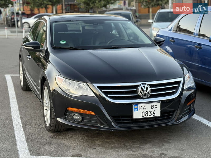 Купе Volkswagen CC / Passat CC 2011 в Умани