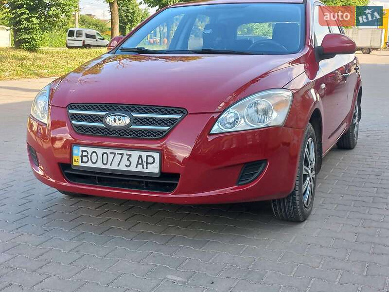 Хэтчбек Kia Ceed 2009 в Тернополе Хэтчбек Kia Ceed 2009 в Тернополе