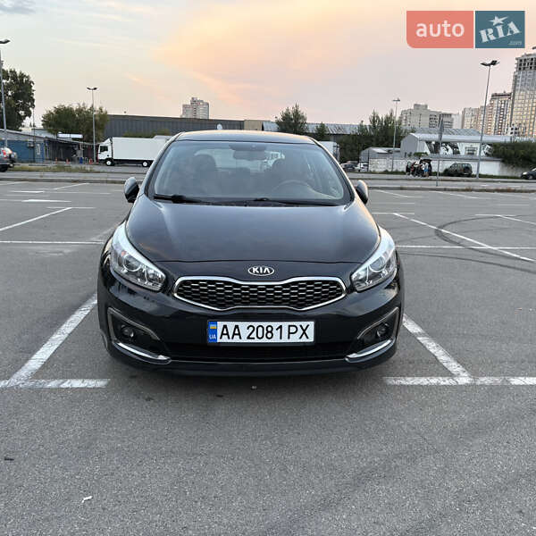 Хэтчбек Kia Ceed 2017 в Киеве