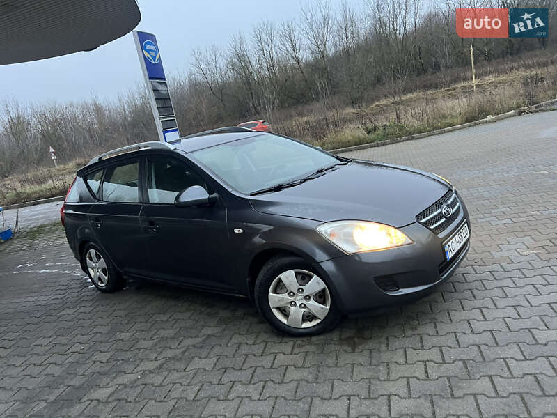 Универсал Kia Ceed 2009 в Шепетовке