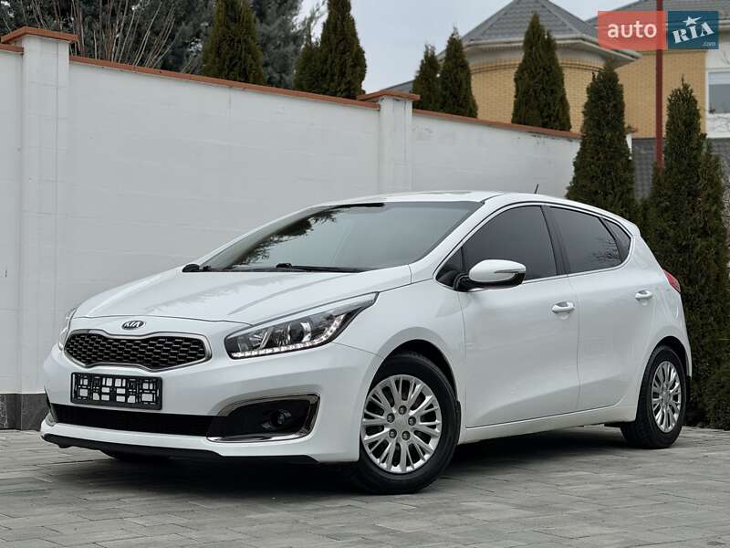 Хэтчбек Kia Ceed 2016 в Одессе Хэтчбек Kia Ceed 2016 в Одессе