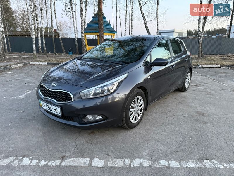 Хэтчбек Kia Ceed 2012 в Киеве