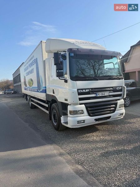 Грузовой фургон DAF CF 85 2004 в Тячеве