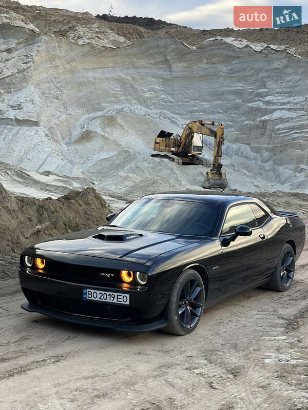 Купе Dodge Challenger 2019 в Тернополі Купе Dodge Challenger 2019 в Тернополі