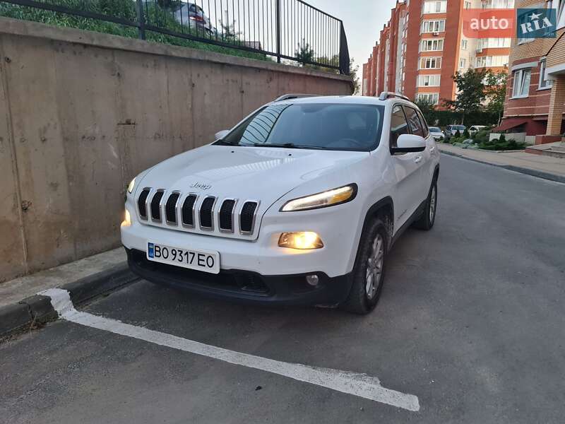 Внедорожник / Кроссовер Jeep Cherokee 2016 в Тернополе