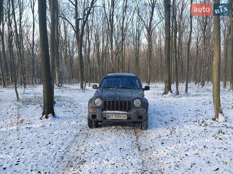 Внедорожник / Кроссовер Jeep Cherokee 2001 в Калуше