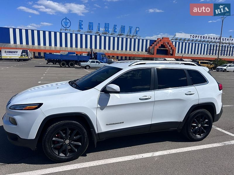 Внедорожник / Кроссовер Jeep Cherokee 2016 в Кривом Роге