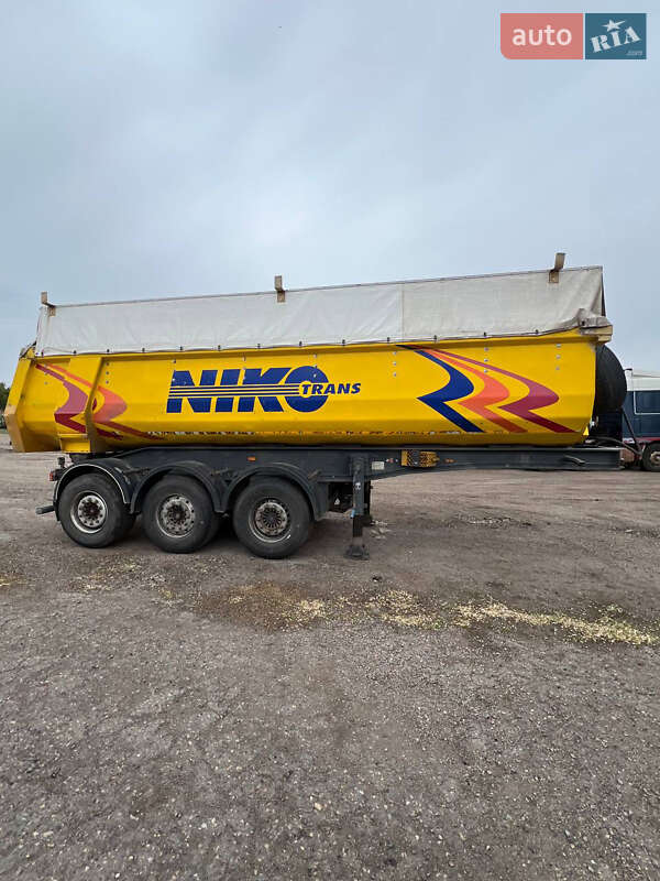 Зерновоз - напівпричіп Carnehl CHKS/AH 2003 в Дніпрі Зерновоз - напівпричіп Carnehl CHKS/AH 2003 в Дніпрі