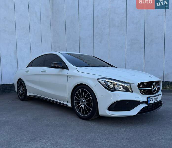 Седан Mercedes-Benz CLA-Class 2017 в Києві Седан Mercedes-Benz CLA-Class 2017 в Києві