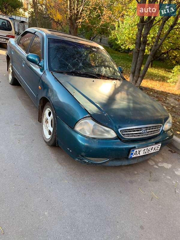 Седан Kia Clarus 1998 в Полтаве