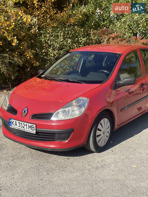 Хэтчбек Renault Clio 2008 в Днепре