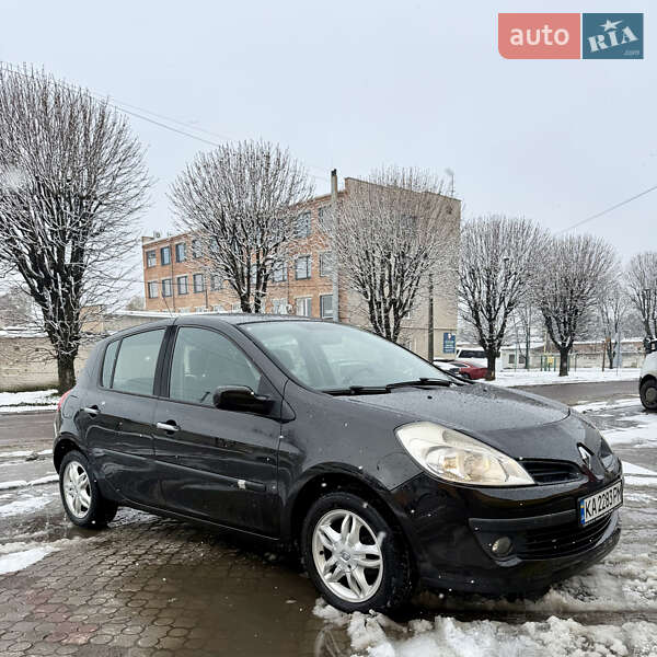 Хэтчбек Renault Clio 2007 в Луцке