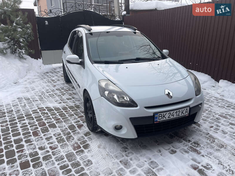 Хэтчбек Renault Clio 2011 в Ровно
