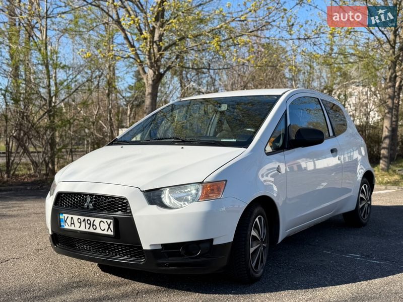 Хэтчбек Mitsubishi Colt 2009 в Киеве