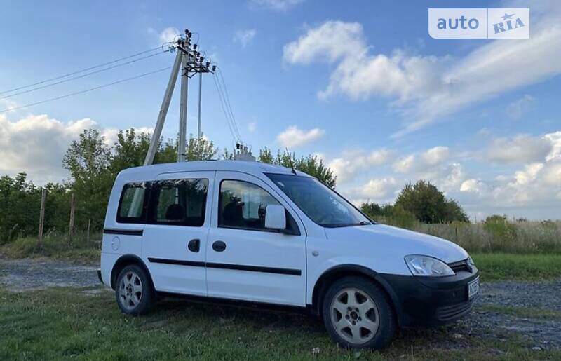 Минивэн Opel Combo 2006 в Луцке Минивэн Opel Combo 2006 в Луцке