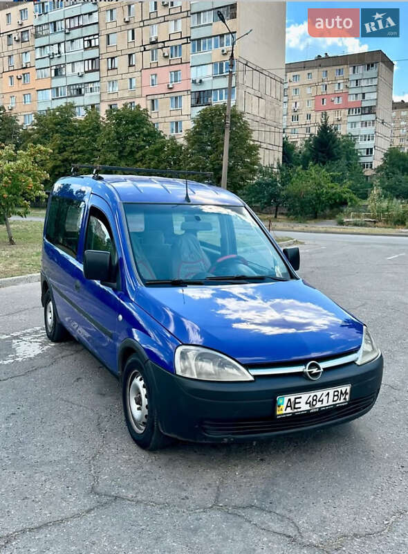 Минивэн Opel Combo 2004 в Кривом Роге