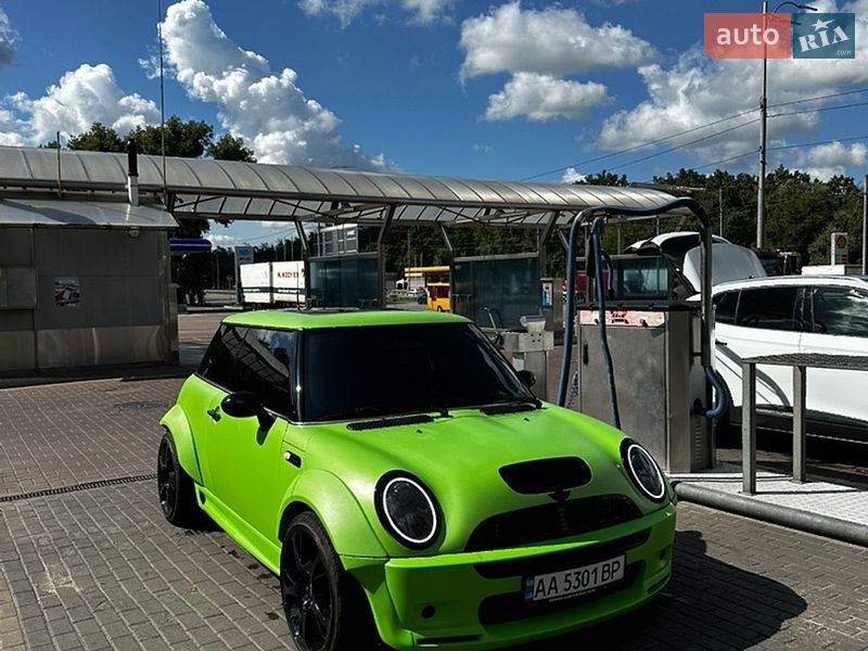 Хэтчбек MINI Cooper 2003 в Киеве