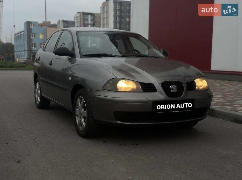 Седан SEAT Cordoba 2003 в Днепре