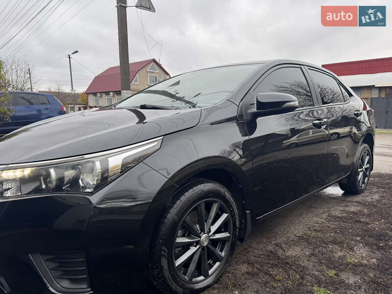 Седан Toyota Corolla 2016 в Краснограде Седан Toyota Corolla 2016 в Краснограде