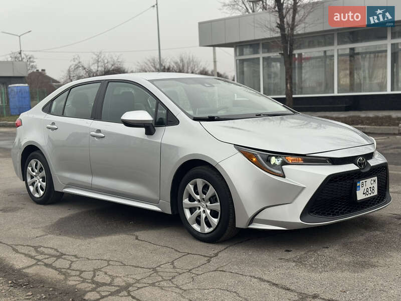Седан Toyota Corolla 2019 в Харькове