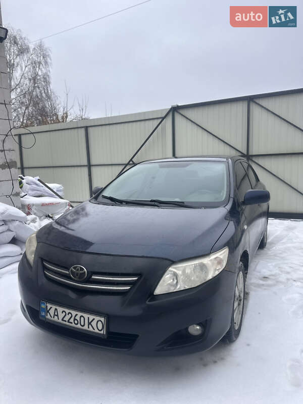 Седан Toyota Corolla 2008 в Киеве