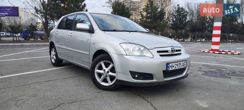 Хэтчбек Toyota Corolla 2006 в Одессе
