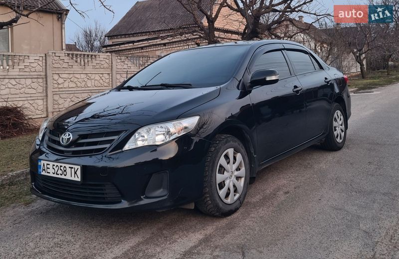 Седан Toyota Corolla 2010 в Каменском