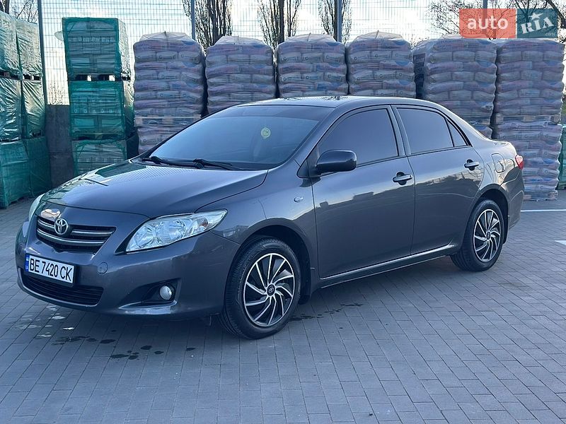Седан Toyota Corolla 2008 в Первомайську