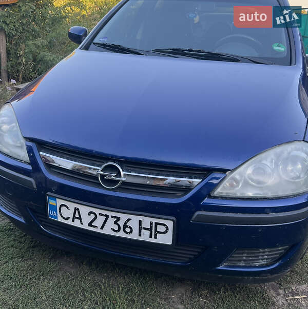 Хэтчбек Opel Corsa 2004 в Ирклиеве Хэтчбек Opel Corsa 2004 в Ирклиеве