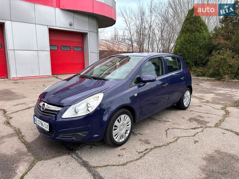 Хетчбек Opel Corsa 2009 в Запоріжжі