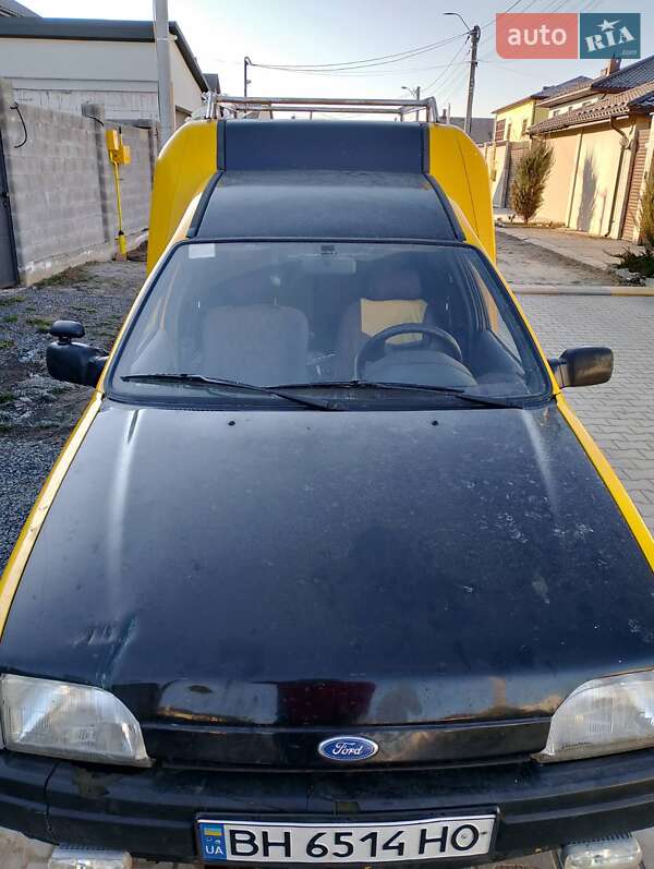 Грузовой фургон Ford Courier 1995 в Одессе Грузовой фургон Ford Courier 1995 в Одессе